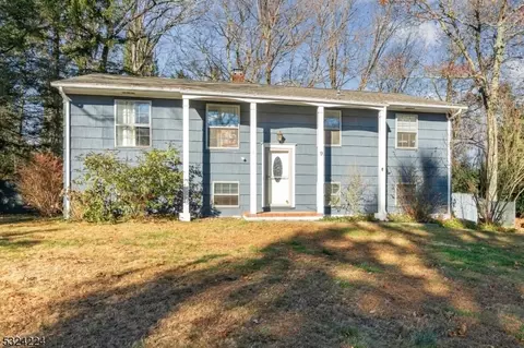 9 Cindy Ln, Jefferson, NJ 07438