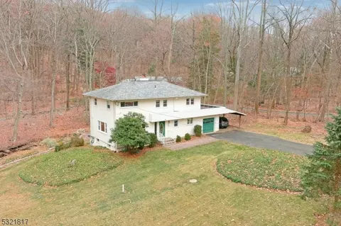 46 Oak Ln, Randolph, NJ 07869
