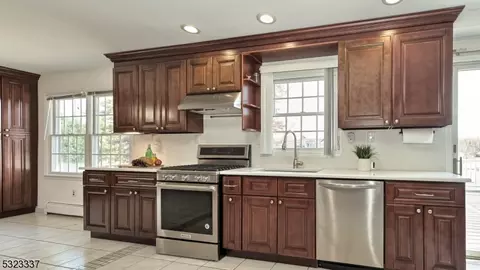 758 Valley Rd, Wayne, NJ 07470 photo 11