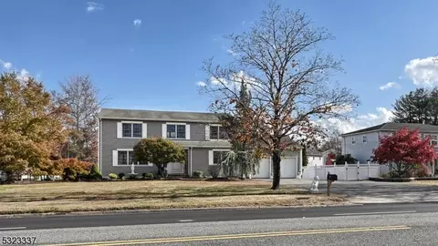 758 Valley Rd, Wayne, NJ 07470 photo 3