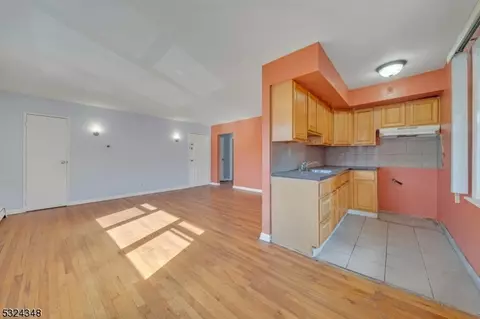 2215 Grand Ave #16, North Bergen, NJ 07047