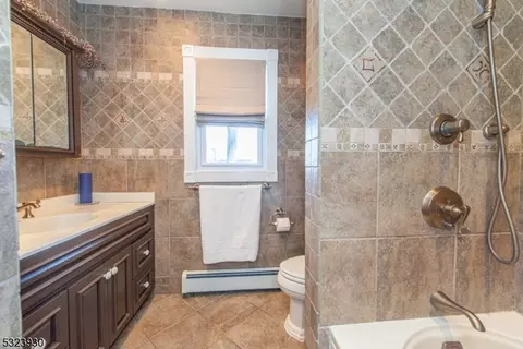 11 Copley Ct, Wayne, NJ 07470 photo 15