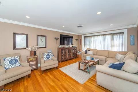 11 Copley Ct, Wayne, NJ 07470 photo 9