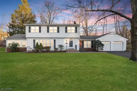 30 Murphy Cir, Florham Park, NJ 07932