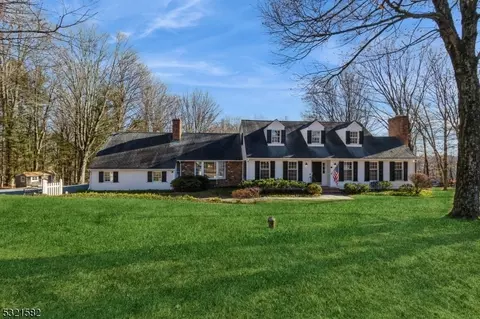 100 Pleasant Hill Rd, Chester, NJ 07930