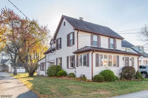 16 Jaqui Ave, Morris Plains, NJ 07950