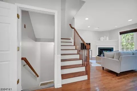 134 Levinberg Ln, Wayne, NJ 07470 photo 23