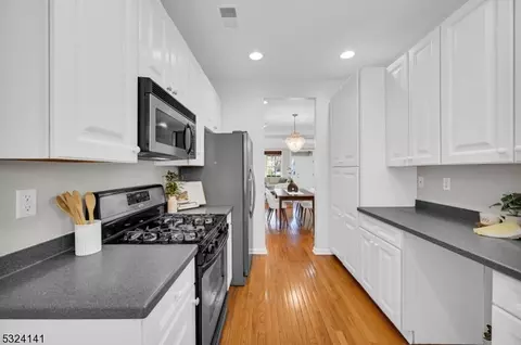 134 Levinberg Ln, Wayne, NJ 07470 photo 14