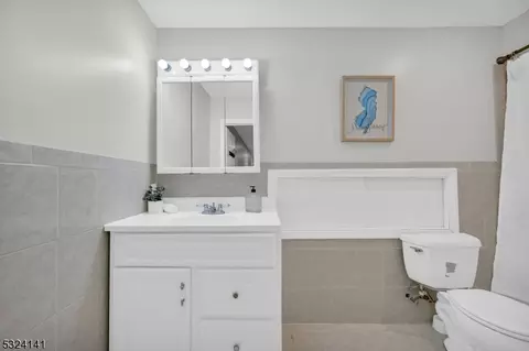 134 Levinberg Ln, Wayne, NJ 07470 photo 40