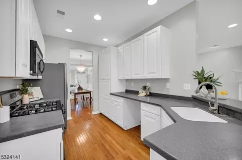 134 Levinberg Ln, Wayne, NJ 07470 photo 13