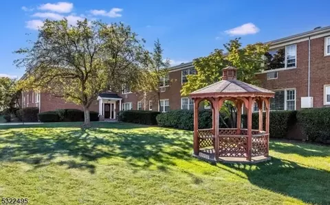 605 Grove St #8, Clifton, NJ 07013