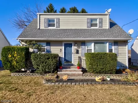 917 Boesel Ave, Manville, NJ 08835