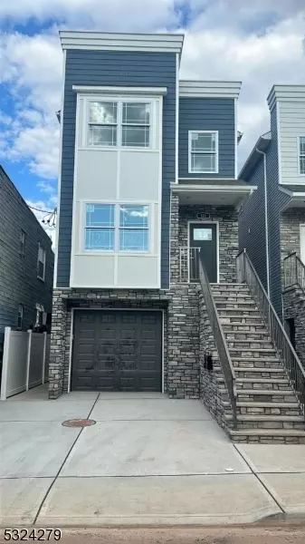 121 Miller St, Elizabeth, NJ 07201