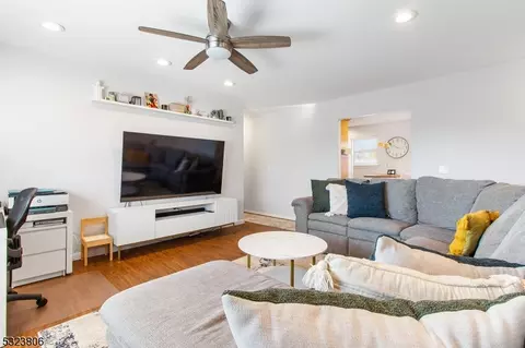 1147 Valley Rd # B, Wayne, NJ 07470 photo 7