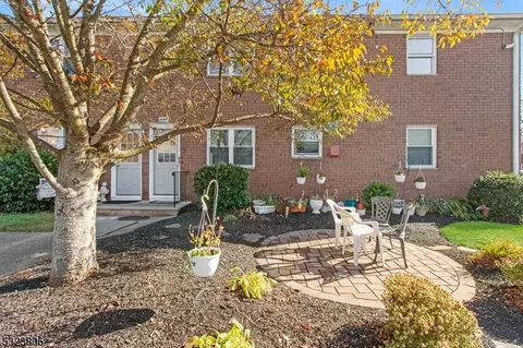1147 Valley Rd # B, Wayne, NJ 07470 photo 4