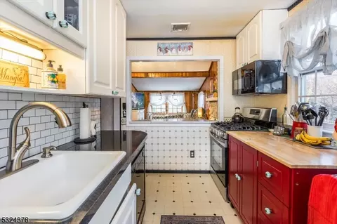 53 Laurel Dr, Wayne, NJ 07470 photo 15