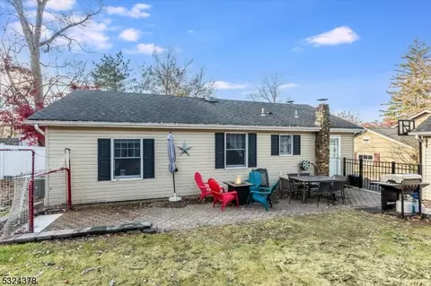 53 Laurel Dr, Wayne, NJ 07470 photo 27