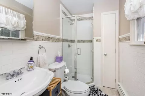 53 Laurel Dr, Wayne, NJ 07470 photo 20