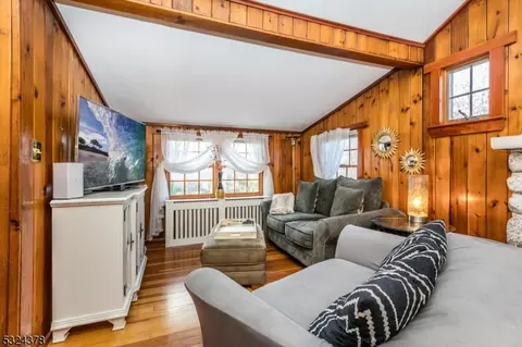 53 Laurel Dr, Wayne, NJ 07470 photo 8