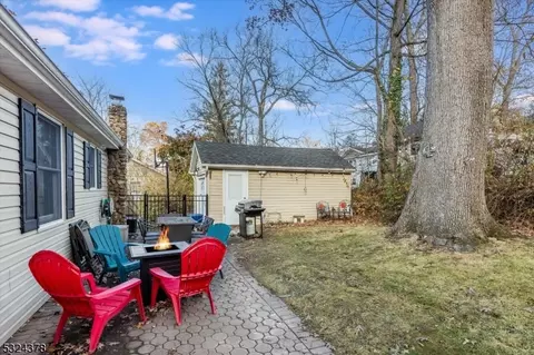 53 Laurel Dr, Wayne, NJ 07470 photo 28