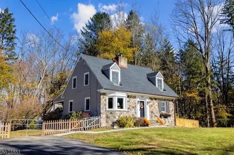 511 Townsbury Rd, Liberty, NJ 07838