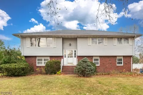 16 Haddonfield Dr, Parsippany-troy Hills Twp, NJ 07054