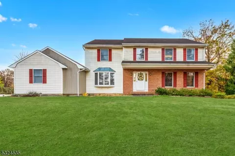 2 Dodge Ln, Hillsborough, NJ 08844
