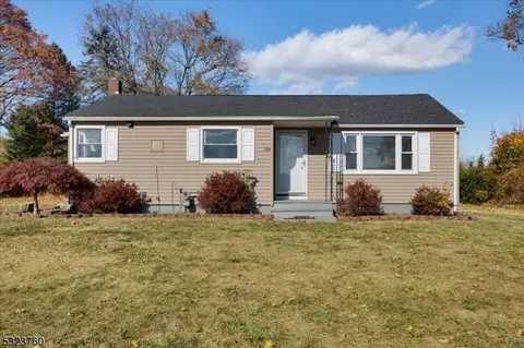 16 Foss Ave, Hampton, NJ 08827