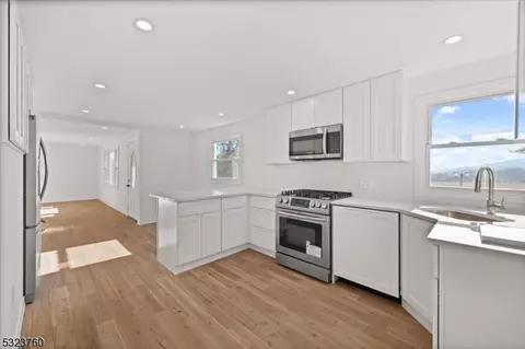 16 Foss Ave, Hampton, NJ 08827 photo 3