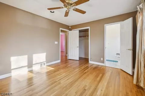 105 Lions Head Dr E, Wayne, NJ 07470 photo 11