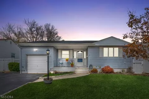 62 Ira Ave, Woodbridge Twp, NJ 07067