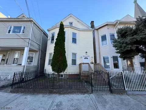 55 Jackson St, Passaic, NJ 07055