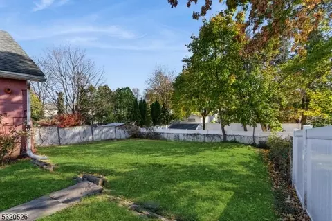 204 Jerome Pl, Bloomfield, NJ 07003 photo 6