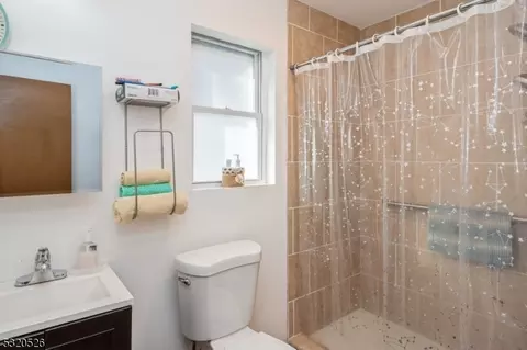 204 Jerome Pl, Bloomfield, NJ 07003 photo 24