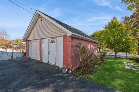 204 Jerome Pl, Bloomfield, NJ 07003 photo 5
