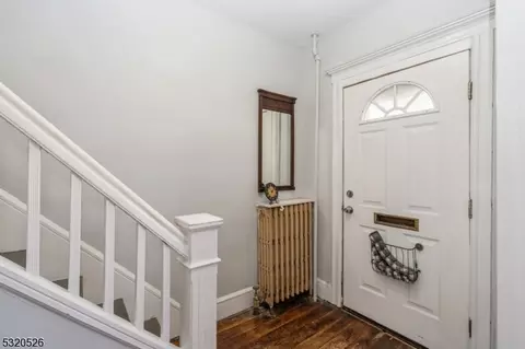 204 Jerome Pl, Bloomfield, NJ 07003 photo 8