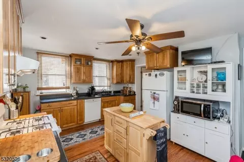 204 Jerome Pl, Bloomfield, NJ 07003 photo 20