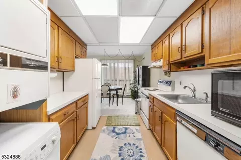 190 Morris Ave #2A, Springfield, NJ 07081 photo 8