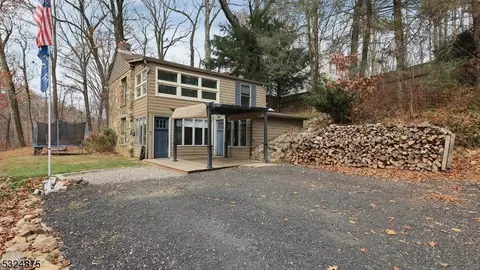 26 Sliker Rd, Califon, NJ 07830