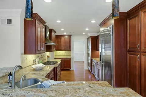 25 Beverly Rd, Summit, NJ 07901 photo 22
