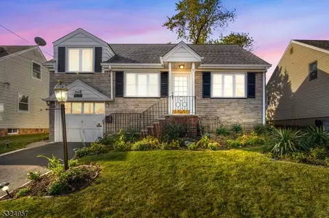 33 Lockwood Dr, Clifton, NJ 07013