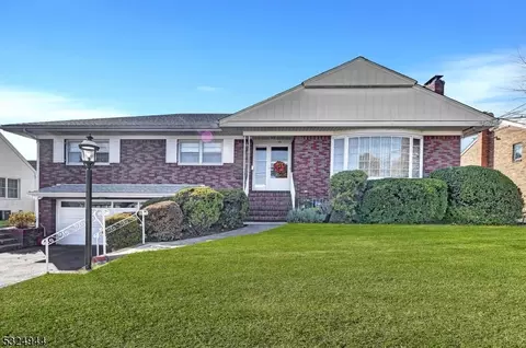 20 Knox Pl, Clifton, NJ 07013