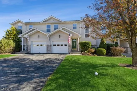 15 Kristen Ct, Hamburg, NJ 07419