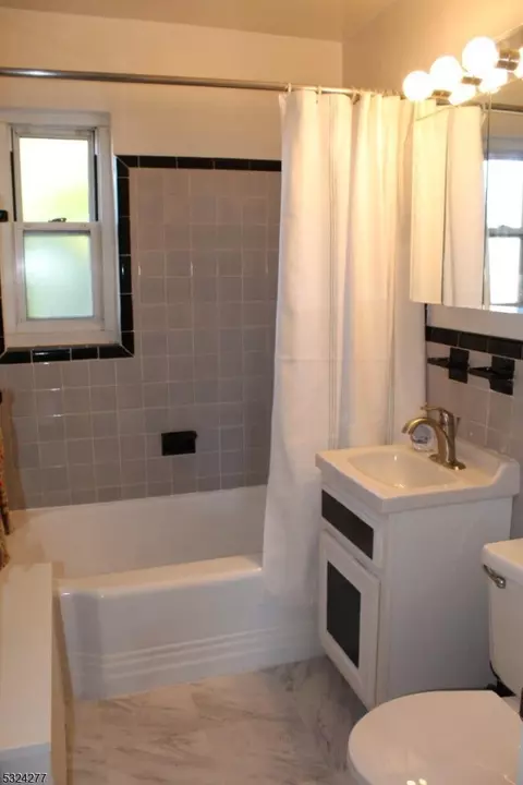 480 Crestwood Ave #36, Hackensack, NJ 07601 photo 10