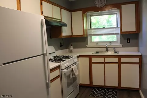 480 Crestwood Ave #36, Hackensack, NJ 07601 photo 8