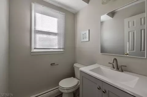 11 King Ct, Wayne, NJ 07470 photo 17