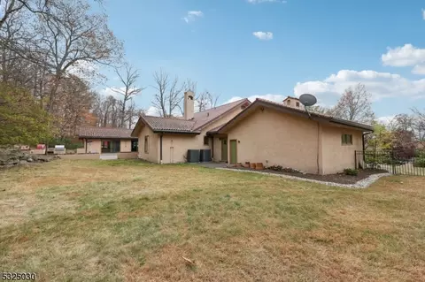 24 Apache Rd, Wayne, NJ 07470 photo 39