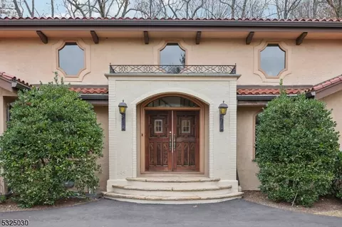 24 Apache Rd, Wayne, NJ 07470 photo 4