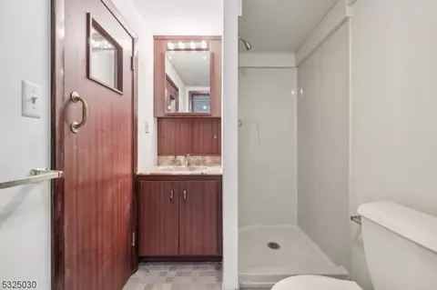 24 Apache Rd, Wayne, NJ 07470 photo 34