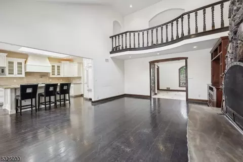 24 Apache Rd, Wayne, NJ 07470 photo 17